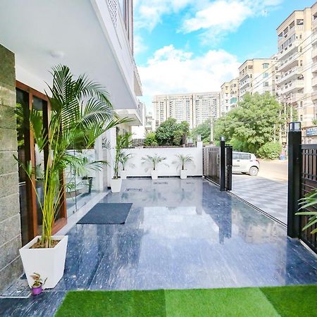 Fabhotel Golf Inn Golf Course Road 구르가온 외부 사진
