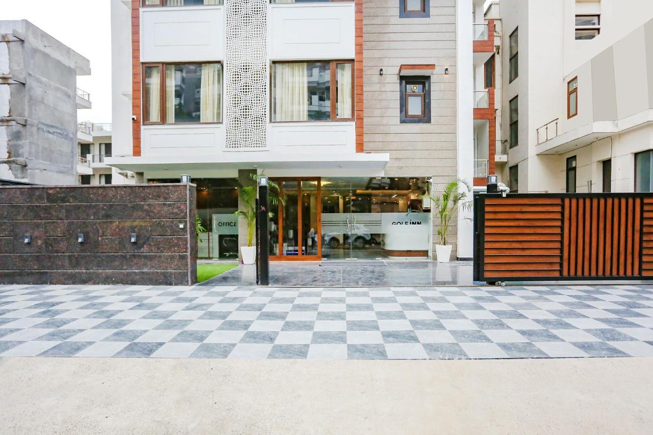 Fabhotel Golf Inn Golf Course Road 구르가온 외부 사진