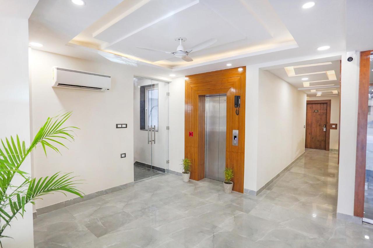 Fabhotel Golf Inn Golf Course Road 구르가온 외부 사진